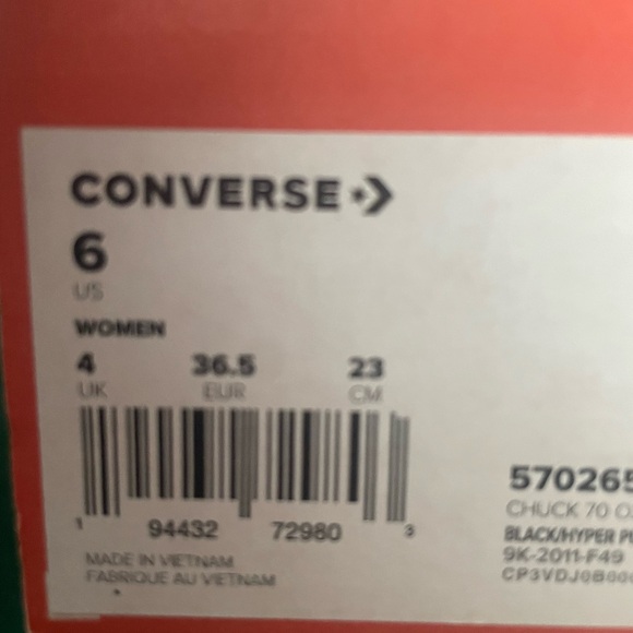 Brand New Chuck Taylor Converse 70 Sneakers - Picture 4 of 4